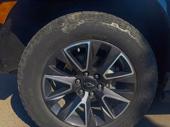 CHEVROLET SUBURBAN NEW Z71 5.3L AT 4WD - 2021 | 2763