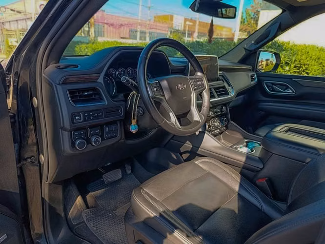 CHEVROLET SUBURBAN NEW Z71 5.3L AT 4WD - 2021 | 2763