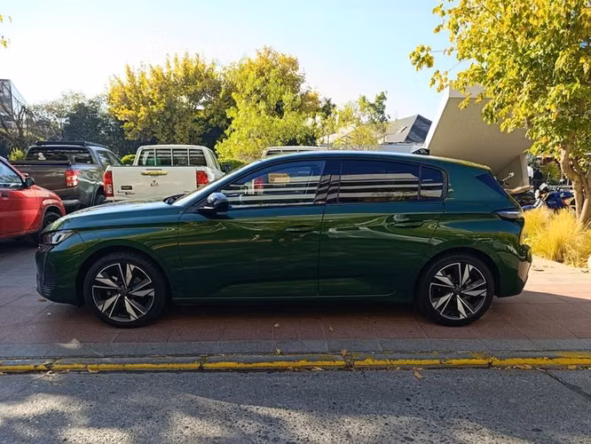 PEUGEOT 308 ALLURE PURETECH 130 - 2024 | 2620