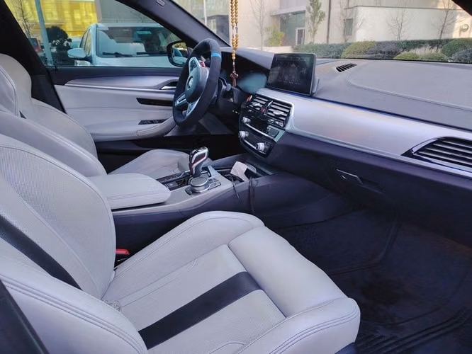 BMW M5 AT - 2020 | 2767