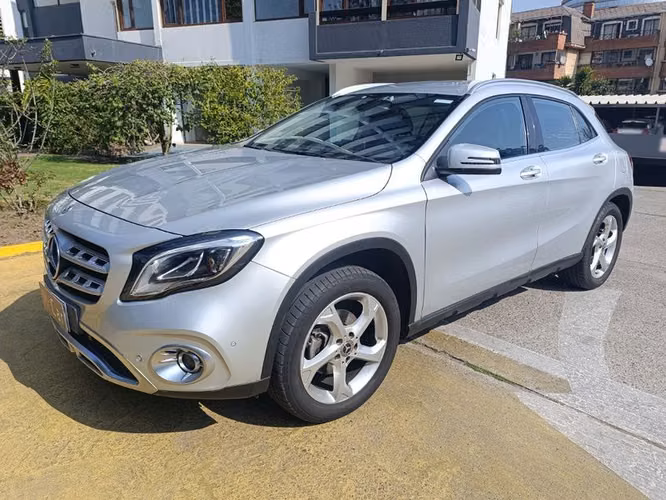 MERCEDES BENZ GLA 200 SPORT - 2021 | 2542