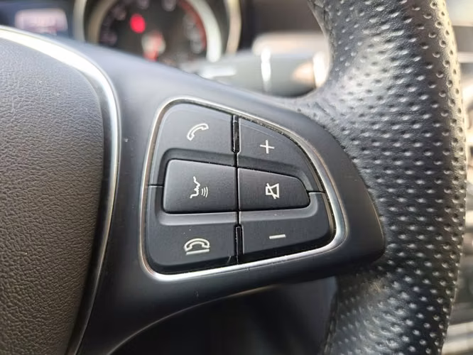 MERCEDES BENZ GLA 200 SPORT - 2021 | 2542