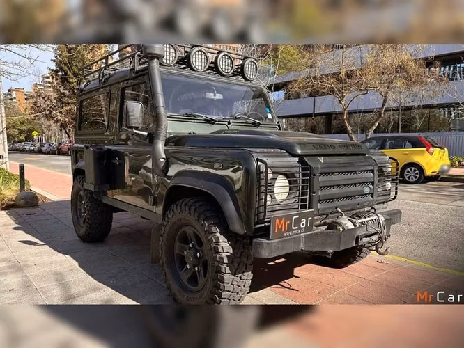 LAND ROVER DEFENDER 90 PUMA - 2008 | 2724 - Imagen 2