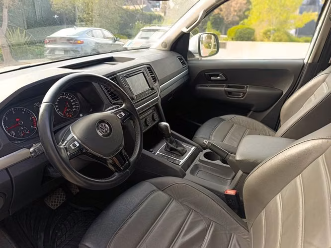 VOLKSWAGEN AMAROK TRENDLINE 4X2 MT - 2023 | 2680