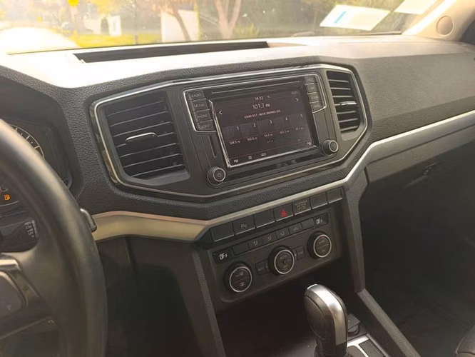 VOLKSWAGEN AMAROK TRENDLINE 4X2 MT - 2023 | 2680