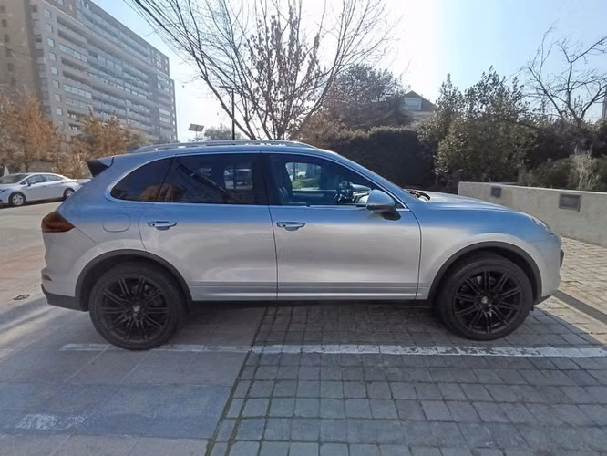 PORSCHE CAYENNE V6 E2 II - 2016 | 2701