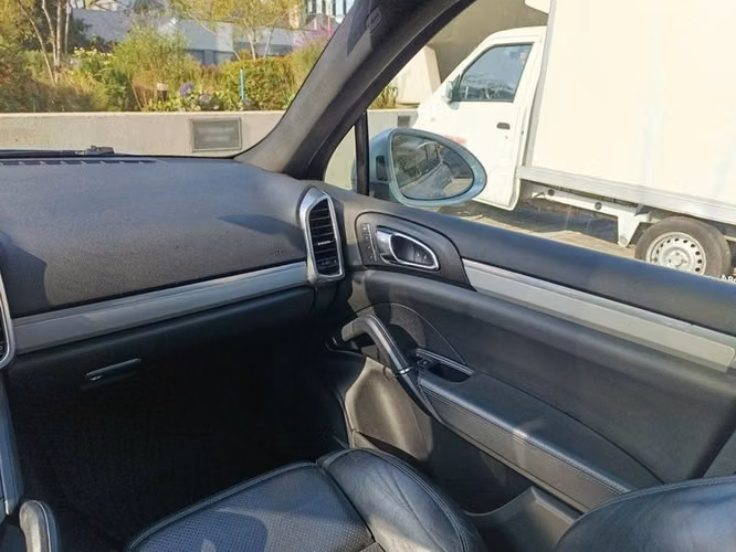 PORSCHE CAYENNE V6 E2 II - 2016 | 2701
