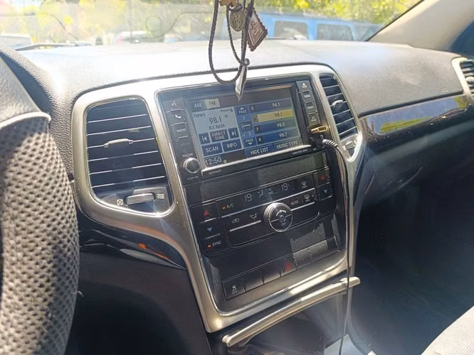 JEEP GRAND CHEROKEE LAREDO 4X2 3.6L - 2012 | 2624 - Imagen 17