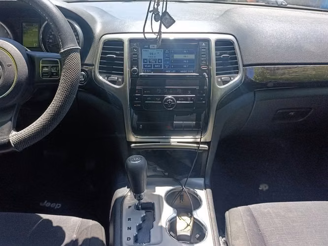 JEEP GRAND CHEROKEE LAREDO 4X2 3.6L - 2012 | 2624 - Imagen 19