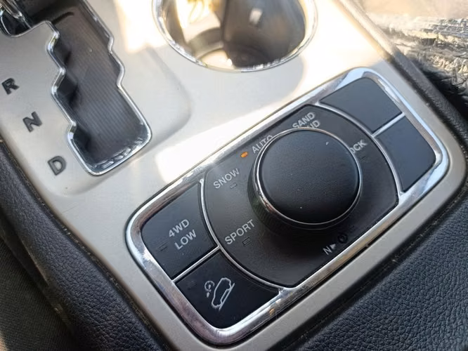 JEEP GRAND CHEROKEE LAREDO 4X2 3.6L - 2012 | 2624 - Imagen 18