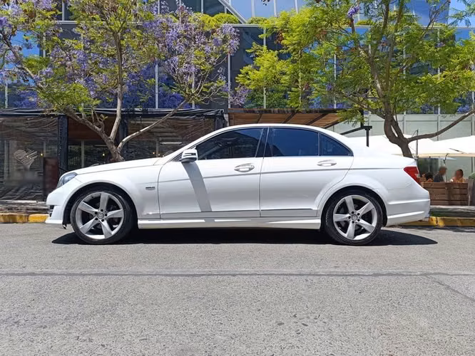 MERCEDES BENZ C 250 BLUE.E AVANTGARDE - 2015 | 2687