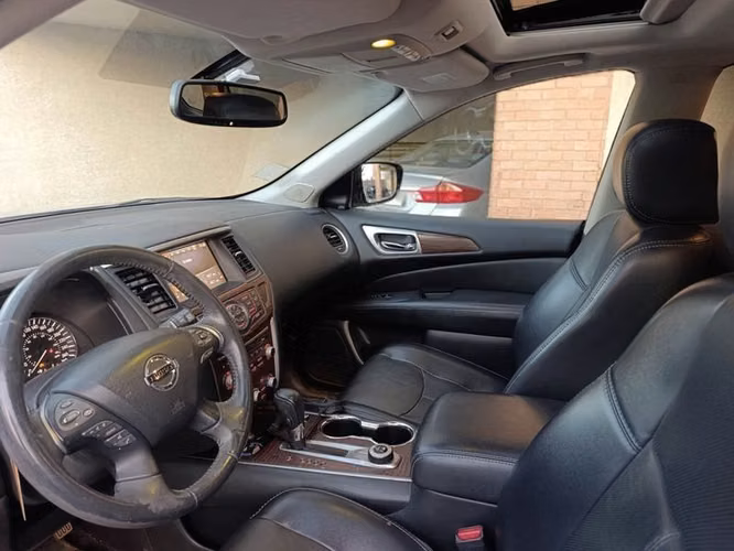 NISSAN PATHFINDER EXCLUSI CVT 4WD - 2018 | 2585