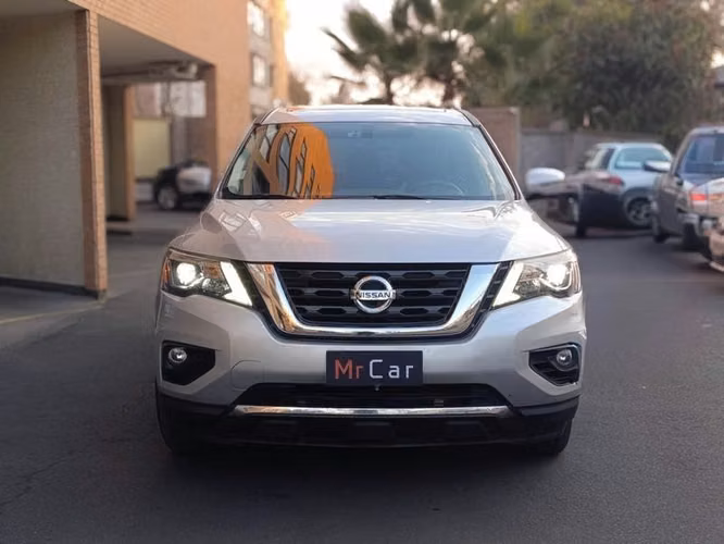 NISSAN PATHFINDER EXCLUSI CVT 4WD - 2018 | 2585