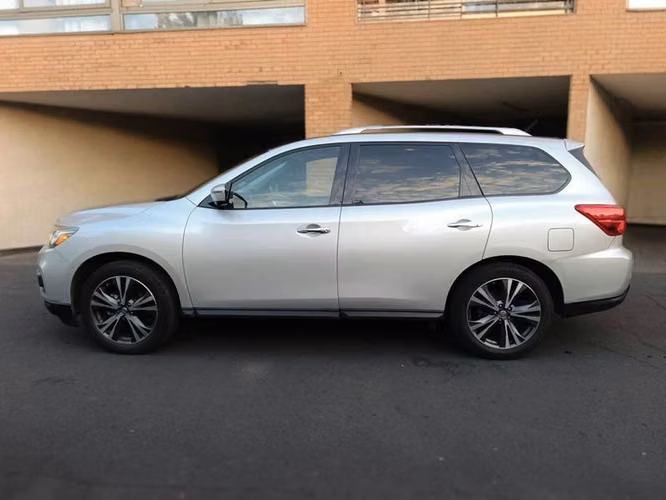 NISSAN PATHFINDER EXCLUSI CVT 4WD - 2018 | 2585