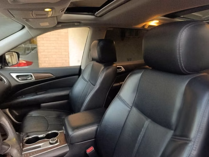 NISSAN PATHFINDER EXCLUSI CVT 4WD - 2018 | 2585