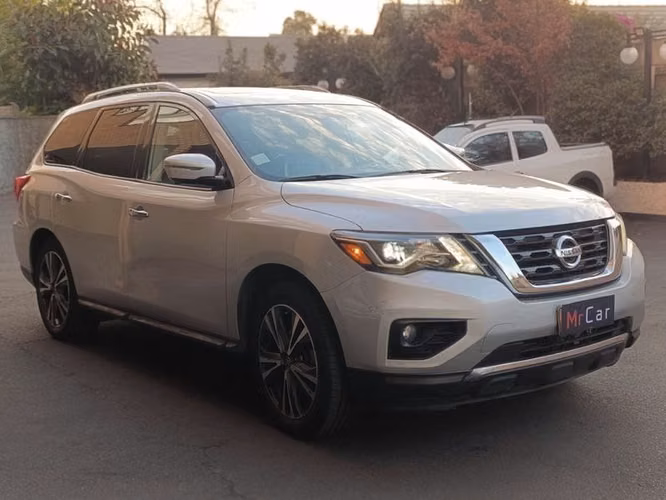 NISSAN PATHFINDER EXCLUSI CVT 4WD - 2018 | 2585