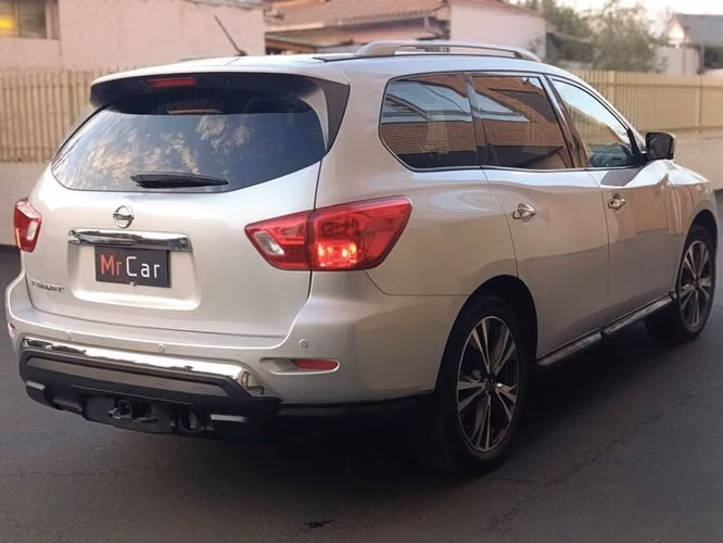 NISSAN PATHFINDER EXCLUSI CVT 4WD - 2018 | 2585