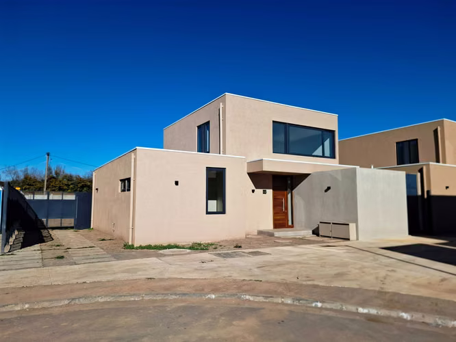 Arriendo casa Nueva San Damián 3 dorm oficina (176698)