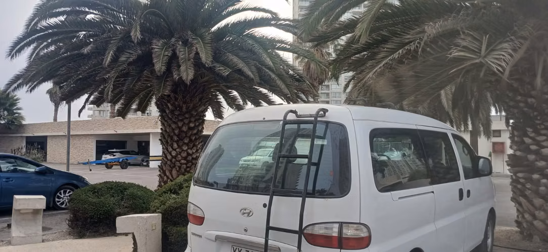  SE VENDE MINIBUS HYUNDAI H1 2005 164.000 KM ÚNICO DUEÑO!!, FONO 