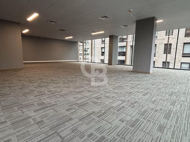 Oficina La Dehesa Work Plaza moderna.