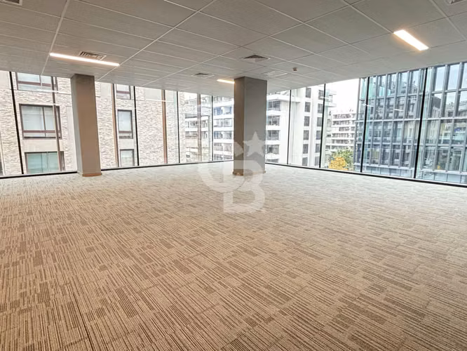 Oficina La Dehesa Work Plaza moderna.