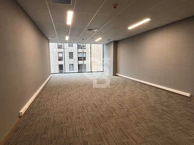 Oficina La Dehesa Work Plaza moderna.