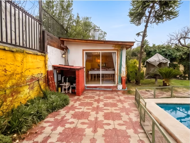 Venta Chalet en La Florida | 4D2B7E 1.210 m² Terreno + Piscina y Gimnasio