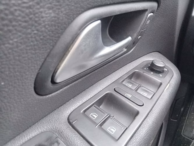 VOLKSWAGEN AMAROK 2022