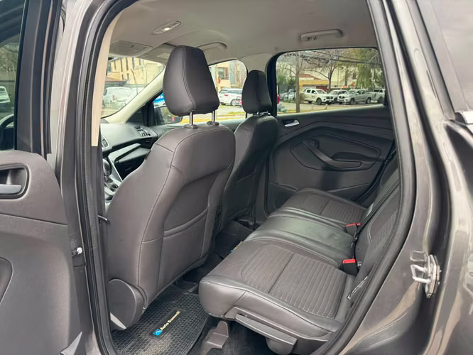 FORD ESCAPE 2.5 AUT FULL CARPLY CAMARA VER EN LAS CONDES 2018