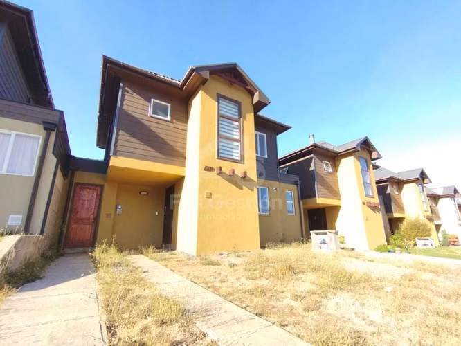 ARRIENDO/VENTA - Casa en Condominio, Hacienda Las Mariposas, Temuco.