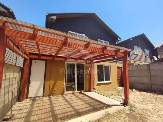 ARRIENDO/VENTA - Casa en Condominio, Hacienda Las Mariposas, Temuco.
