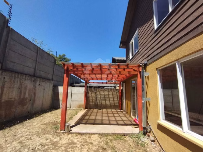 ARRIENDO/VENTA - Casa en Condominio, Hacienda Las Mariposas, Temuco.