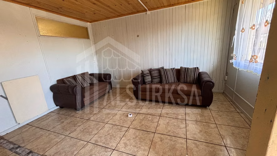 CASA EN AMPLIO TERRENO, PRESIDENTE IBÁÑEZ - Imagen 4