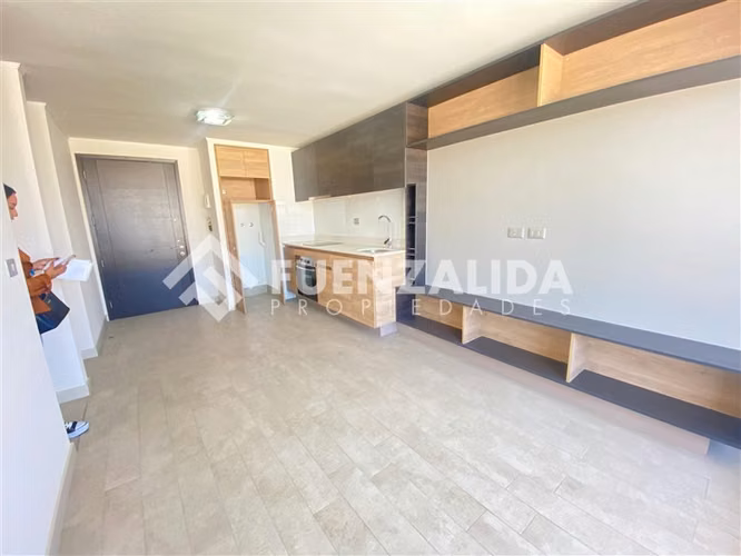 Arriendo Departamento San Joaquín 2 dorm Estacionamiento