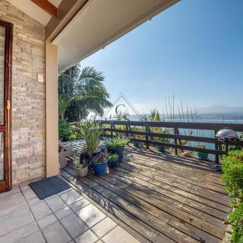 SE VENDE EN CONCÓN CABAÑA 3D+2B+1E VISTA AL MAR  (176730)
