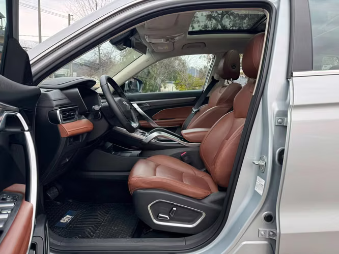 GEELY AZKARRA LUXURY 1.5 AUT TURBO 4WD FULL CUERO DOBLE TECHO CAMARA VER EN LAS CONDES 2023