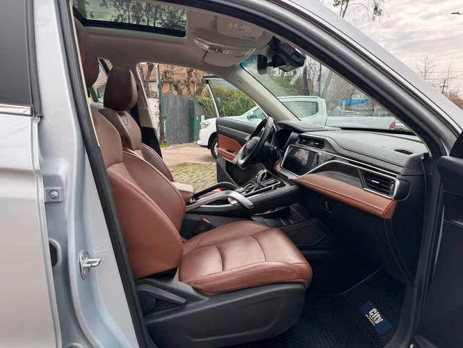 GEELY AZKARRA LUXURY 1.5 AUT TURBO 4WD FULL CUERO DOBLE TECHO CAMARA VER EN LAS CONDES 2023