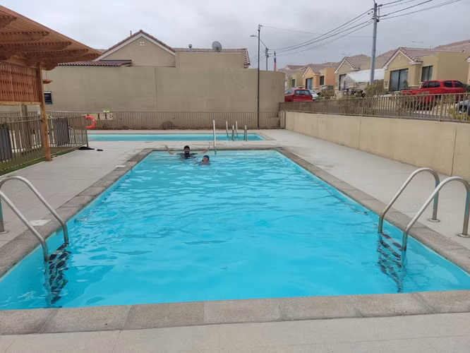 Arriendo Casa sector SnMarcos Av MRojas chiuchiu 2p ext