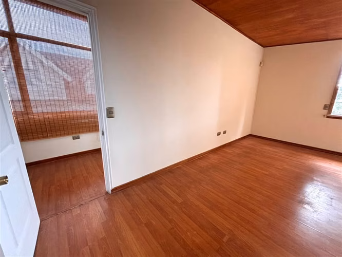 Casa en venta de 5 dormitorios Curauma