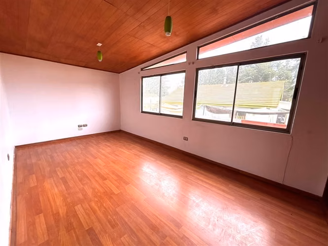 Casa en venta de 5 dormitorios Curauma