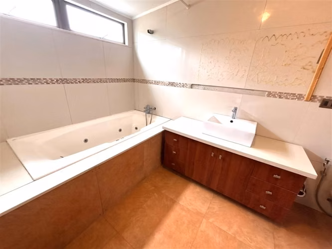Casa en venta de 5 dormitorios Curauma