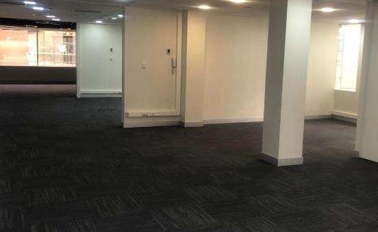 Arriendo OFICINA en Edificio Apoquindo 3001 Barrio El Golf - Imagen 4