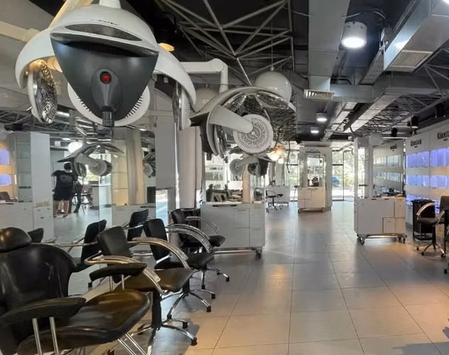 Arriendo Local Comercial en Edificio OMBÚ en Providencia