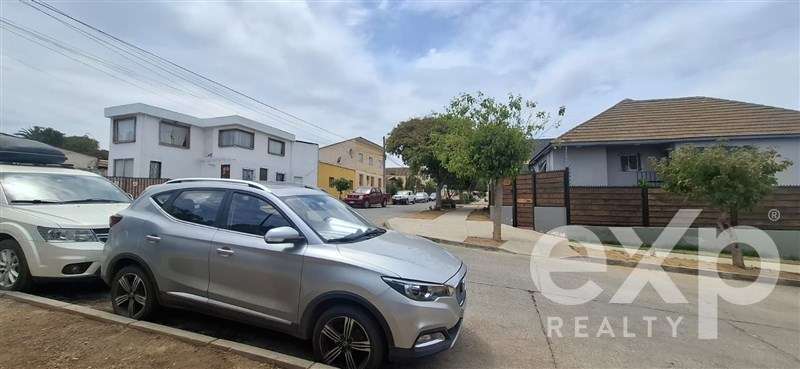Casa en venta de 5 dorm. en Cartagena - Imagen 3