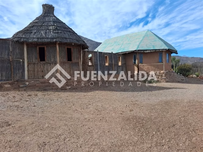 3 Casas y 3 Cabañas Sector Las Porotas, Vallenar