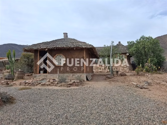 3 Casas y 3 Cabañas Sector Las Porotas, Vallenar