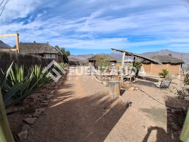 3 Casas y 3 Cabañas Sector Las Porotas, Vallenar
