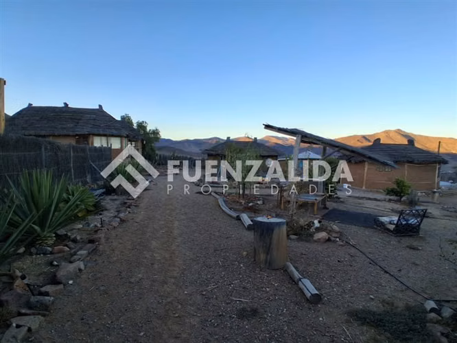 3 Casas y 3 Cabañas Sector Las Porotas, Vallenar