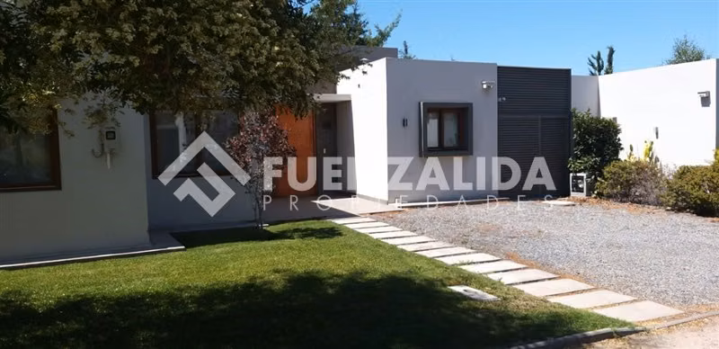 Casa en venta 160/625 m2, 4 dormitorios en Linderos, ERZ - Imagen 2