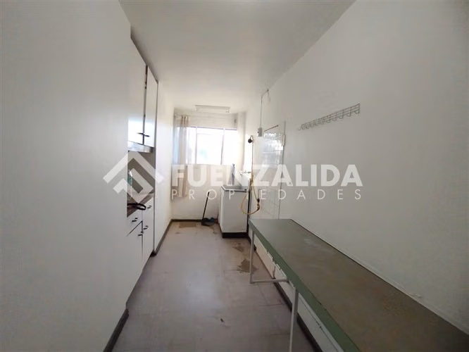 Vende Amplio Depto. 3 dorm. a pasos de metro, Puente Alto